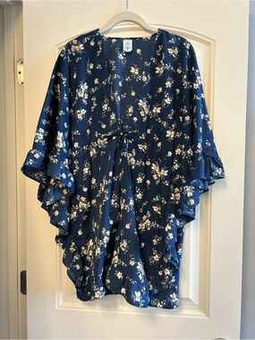 Time and Tru Floral Tie-Front Navy Kimono Top